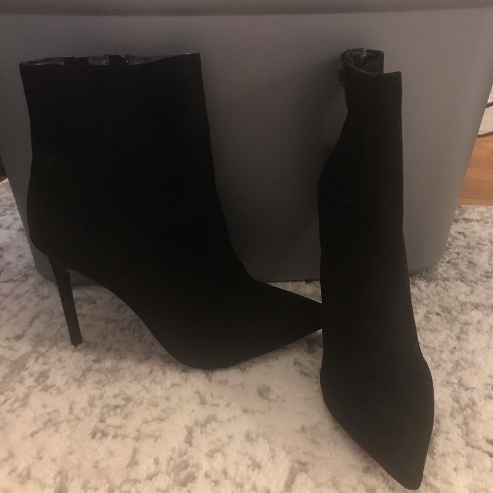 Express Women’s Black Booties Pointed Toe, 9 - image 1